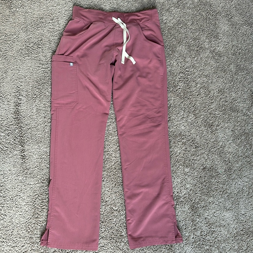 FIGS Kade Cargo Scrub Pants.